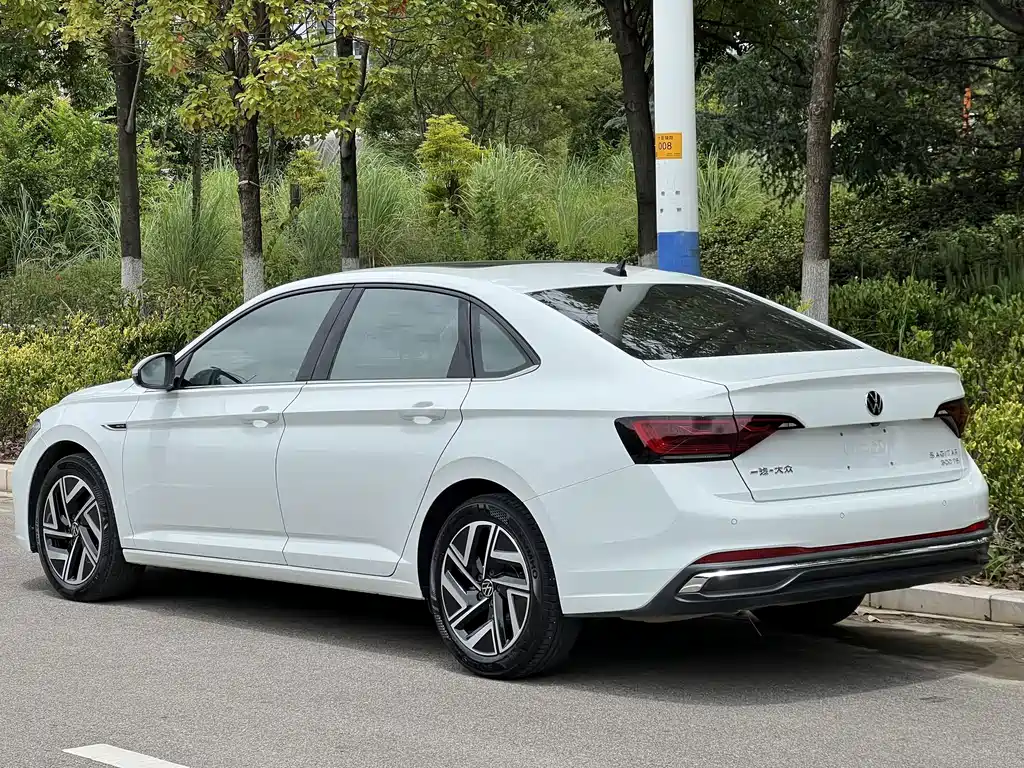 Volkswagen Sagitar — миниатюра 11