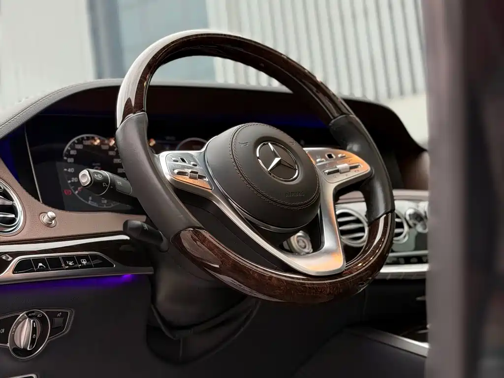 Mercedes-Benz S-Class — миниатюра 8