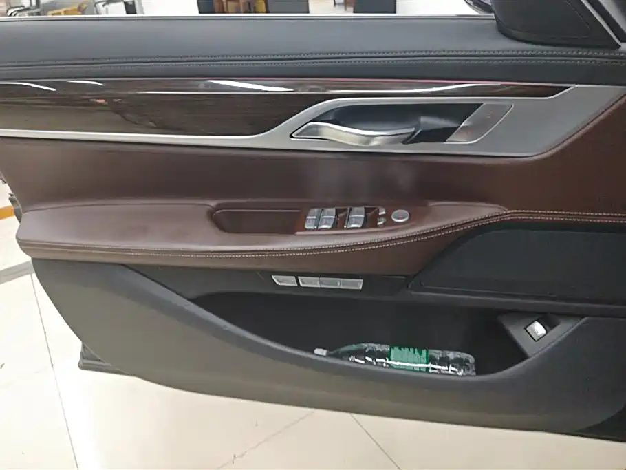 BMW 7 Series 7 2017 730Li Lead