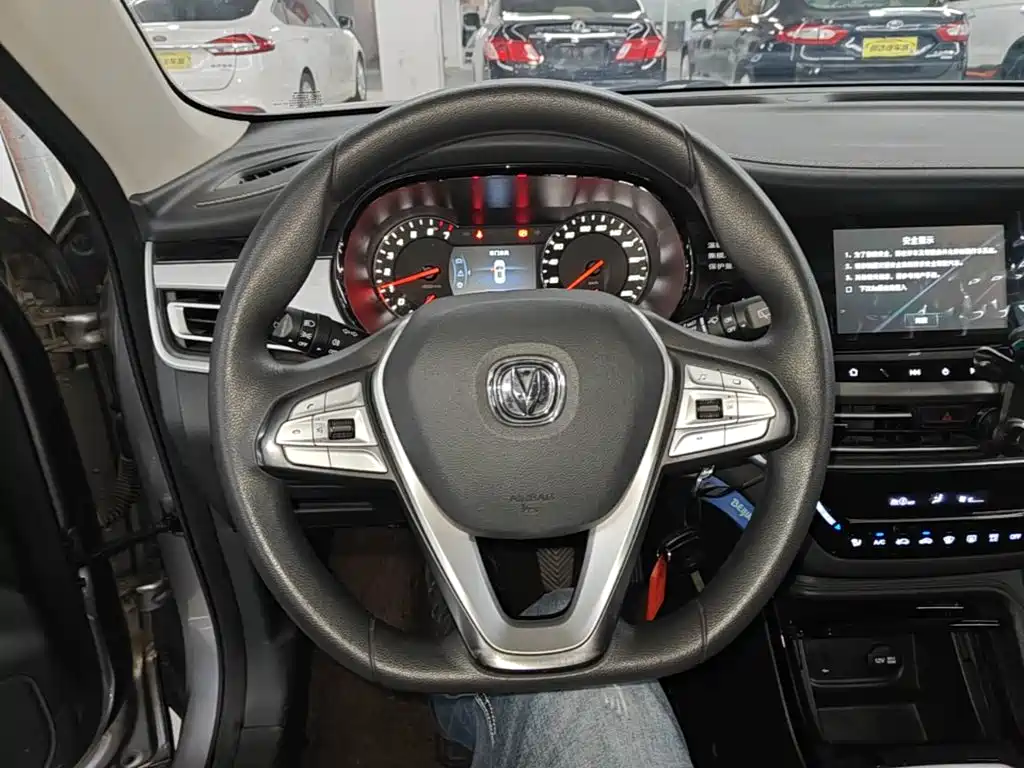 Changan CS35PLUS — миниатюра 11