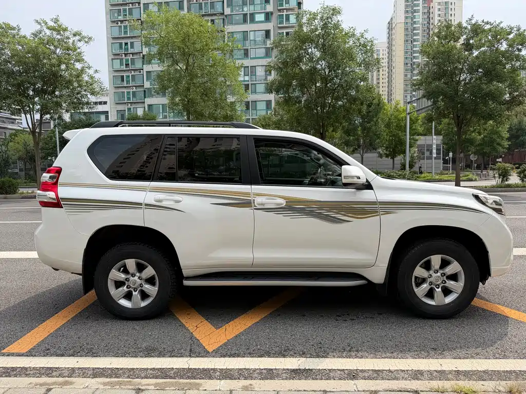 Toyota Prado — миниатюра 11