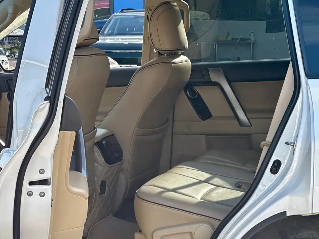Toyota Prado (Import) — миниатюра 9