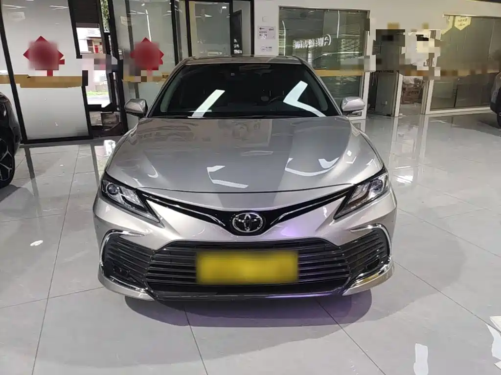 Toyota Camry — миниатюра 3
