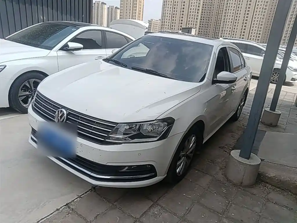 Volkswagen Lavida 2015
