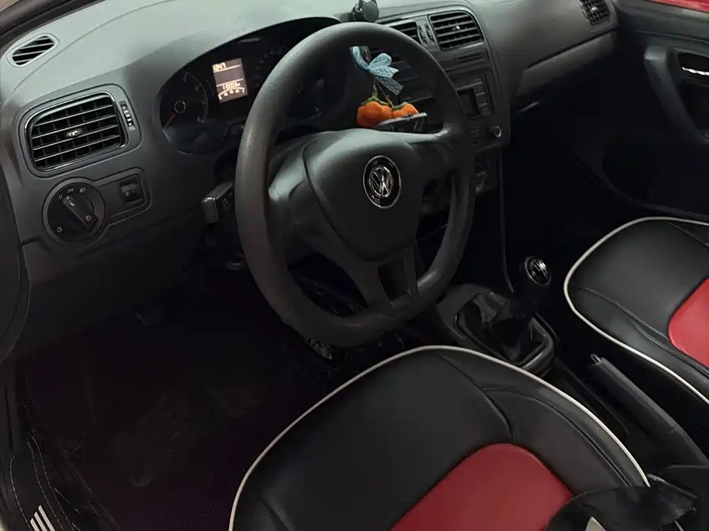 Volkswagen Polo — миниатюра 14
