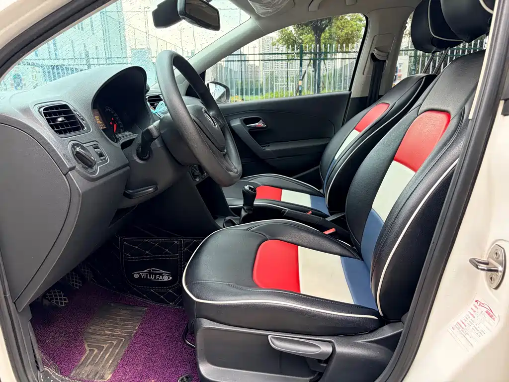 Volkswagen Polo — миниатюра 6