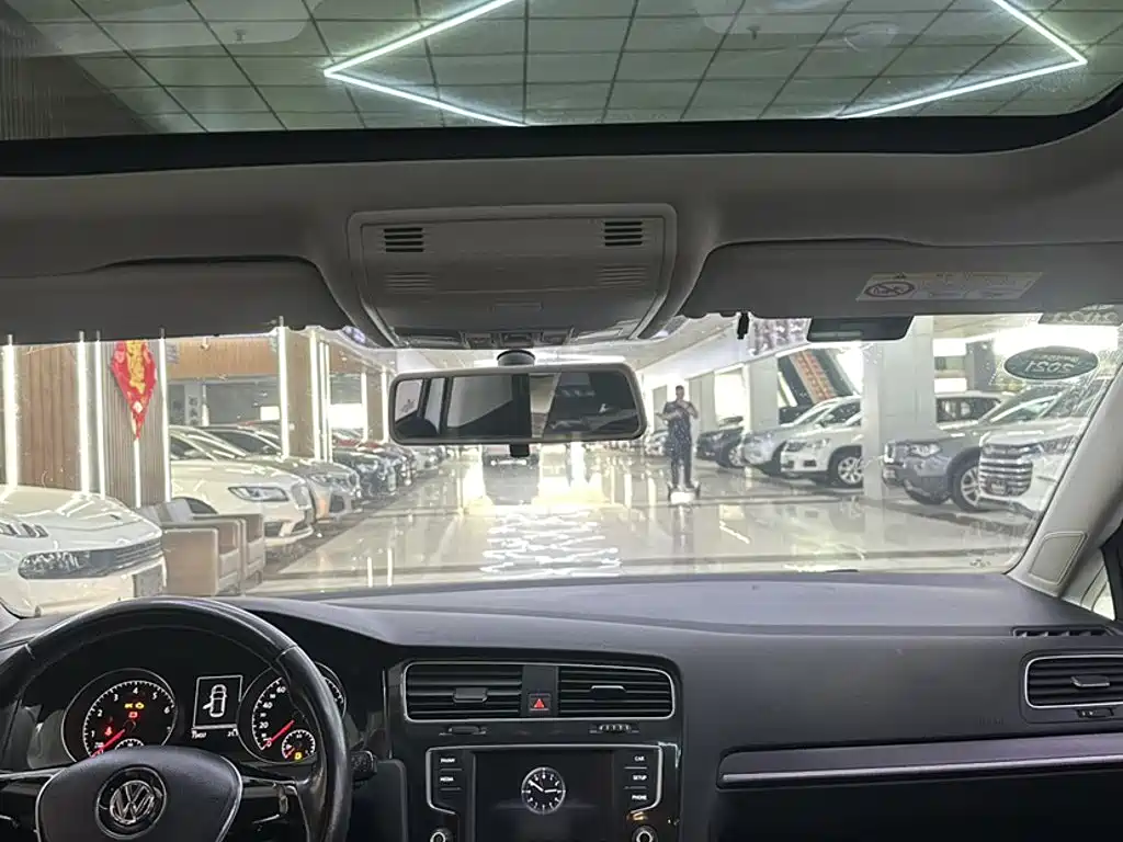 Volkswagen Golf — миниатюра 17
