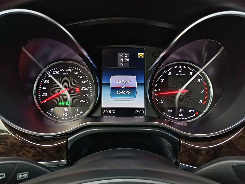 Mercedes-Benz V-Class — миниатюра 19