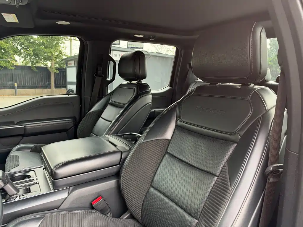 Ford F-150 Raptor — миниатюра 9