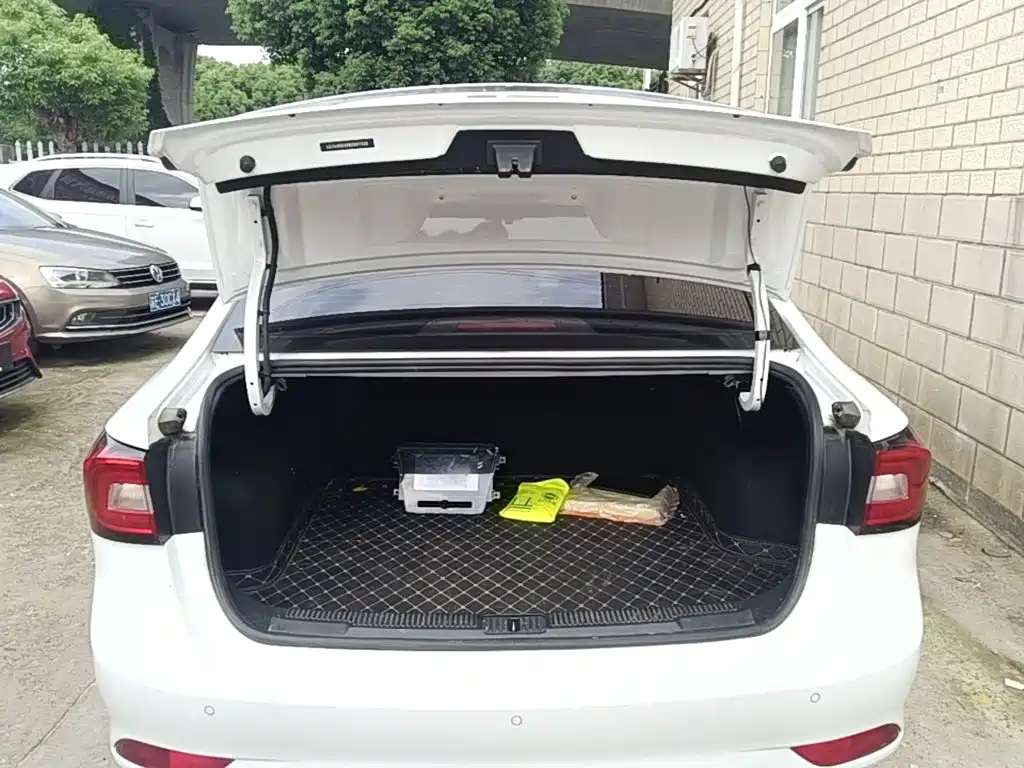 Roewe i5 — миниатюра 19