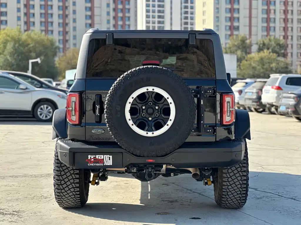 Ford Bronco — миниатюра 7