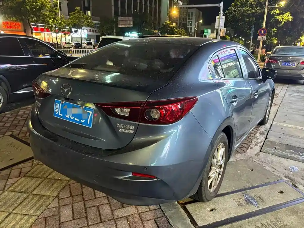 Mazda 3 Axela — миниатюра 2