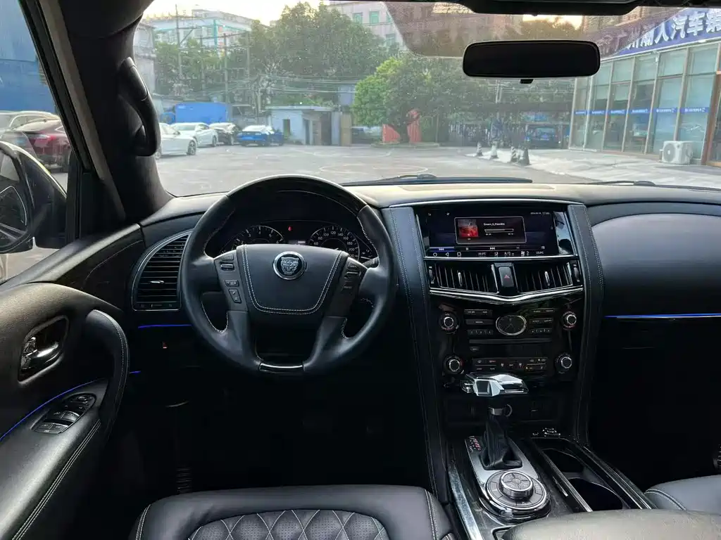 Nissan Patrol — миниатюра 4