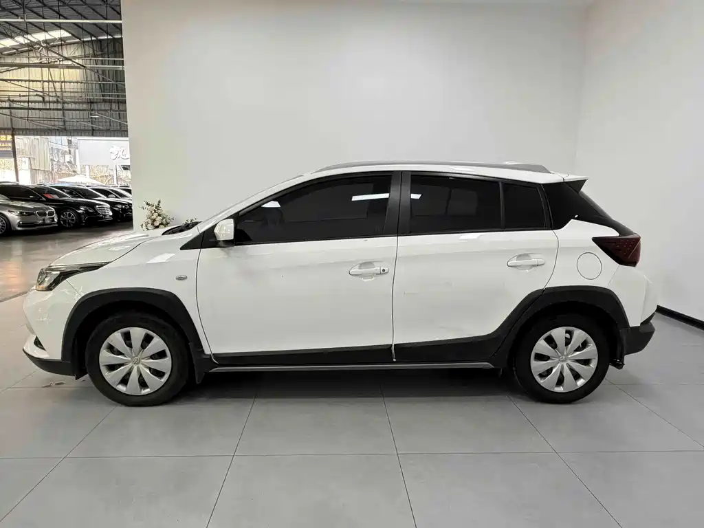 Toyota Yaris L — миниатюра 4