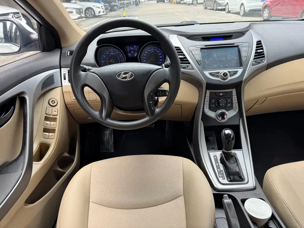 Hyundai Elantra Langdong — миниатюра 17