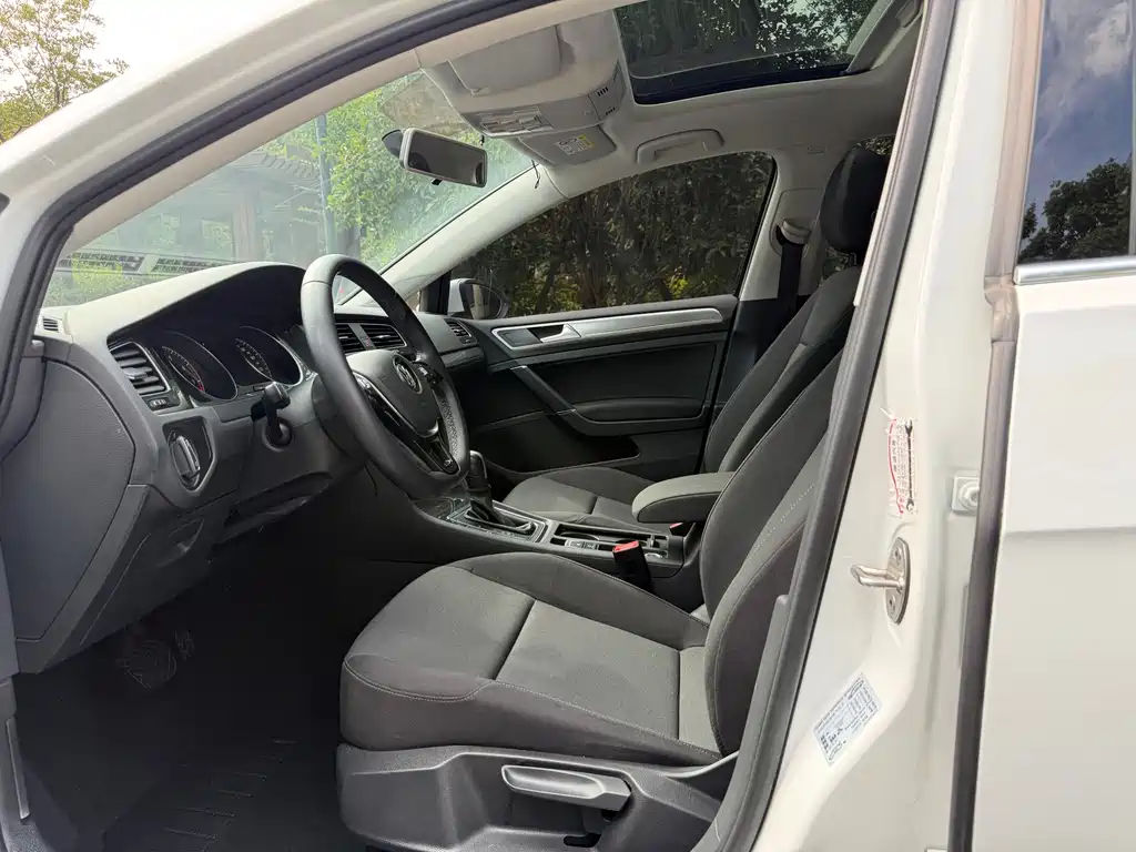 Volkswagen Golf — миниатюра 8