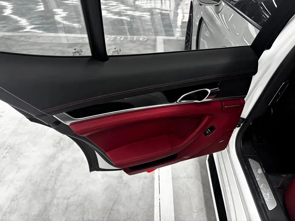 Porsche Panamera — миниатюра 11