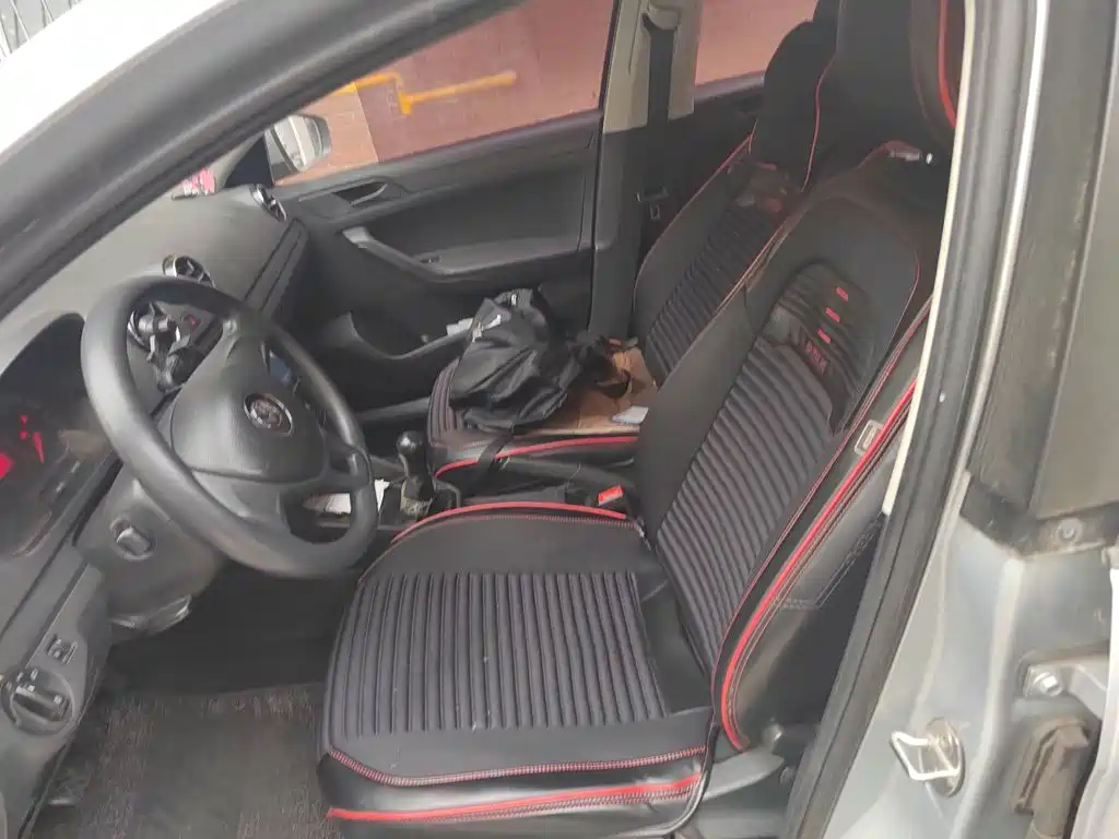 Volkswagen Jetta — миниатюра 8