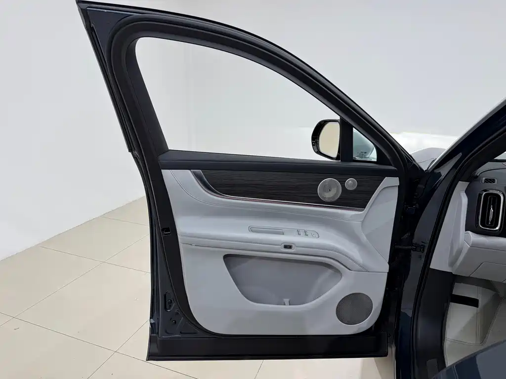 AITO AITO M9 — миниатюра 7