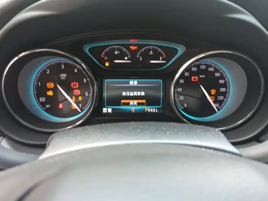 Buick Envision Plus — миниатюра 14