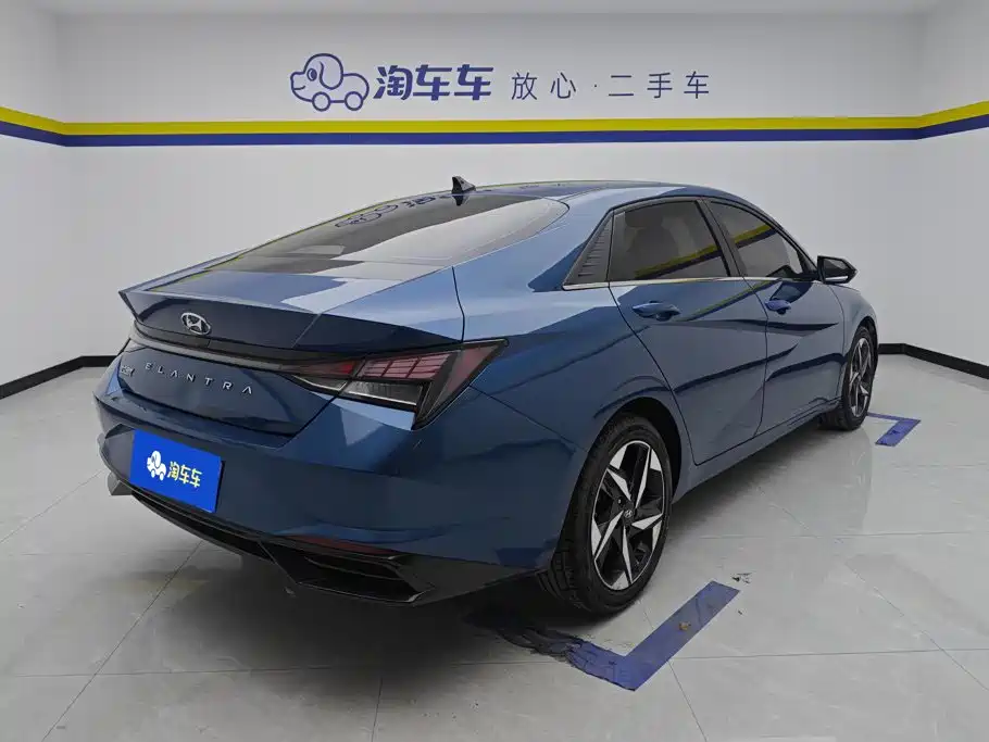 Hyundai Elantra — миниатюра 3