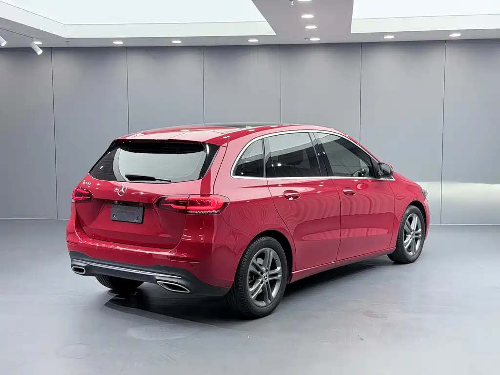 Mercedes-Benz B-Class — миниатюра 6