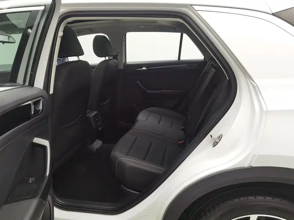 VOLKSWAGEN T ROC EXPLORING SONGS