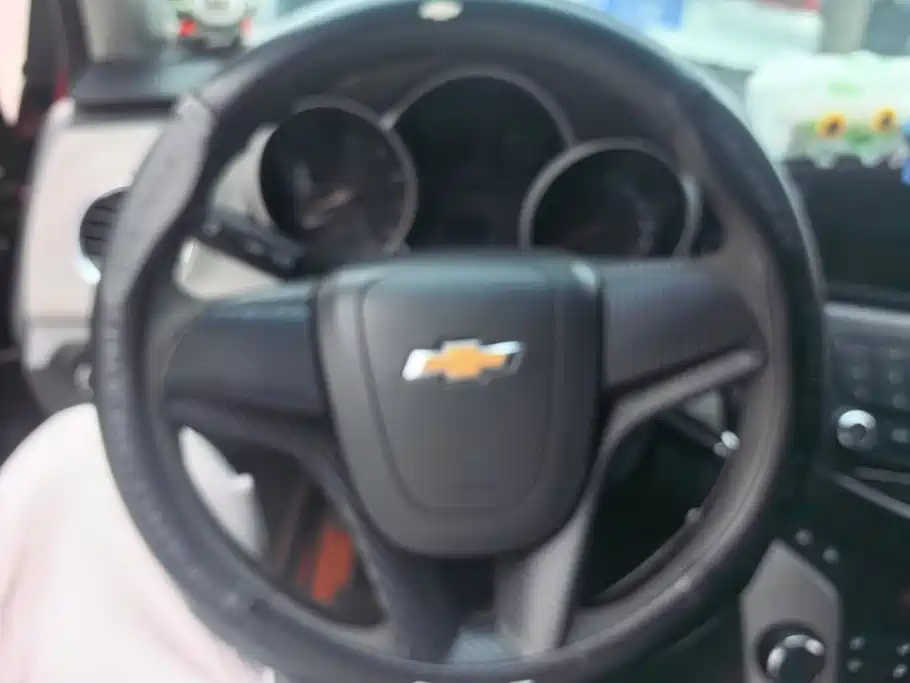 Chevrolet Cruze — миниатюра 15