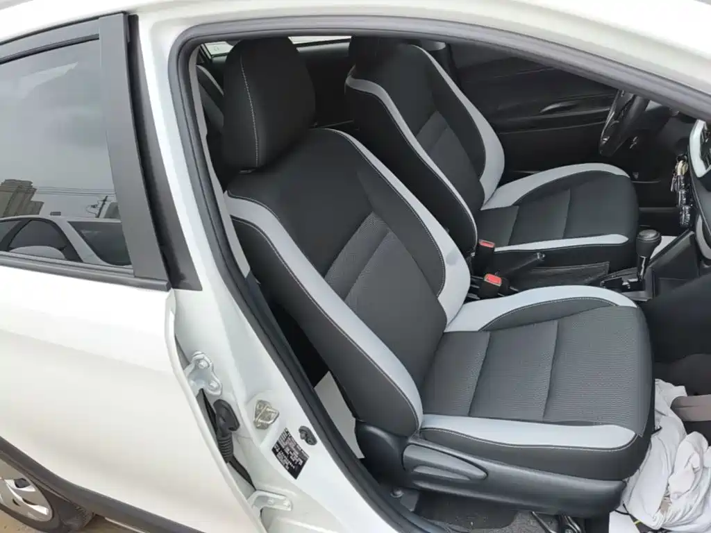 Toyota Yaris L — миниатюра 25