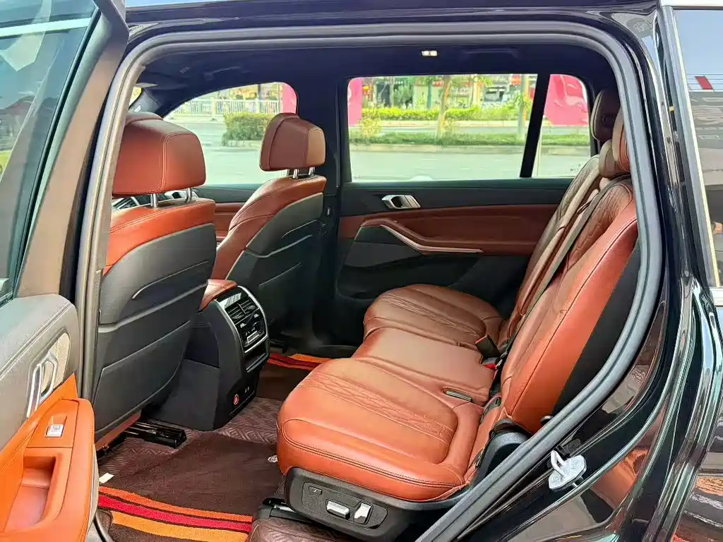 BMW X7 — миниатюра 5