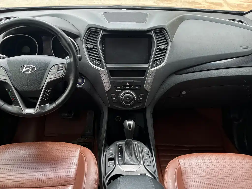Hyundai Santa Fe — миниатюра 10