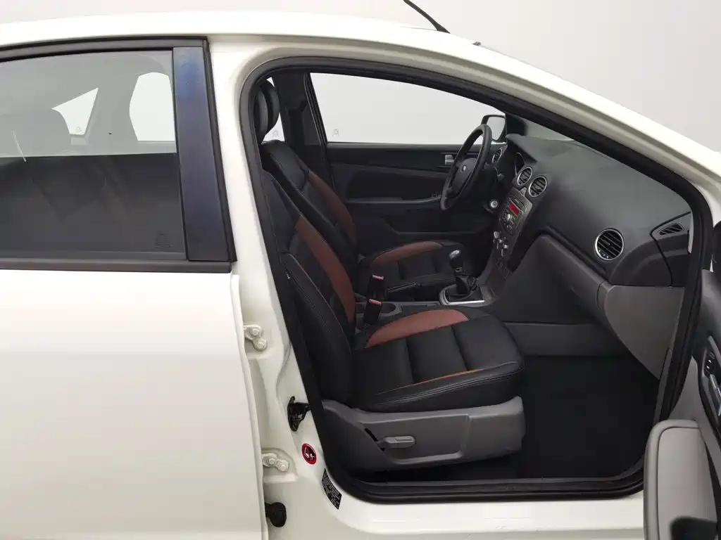 Ford Focus — миниатюра 23