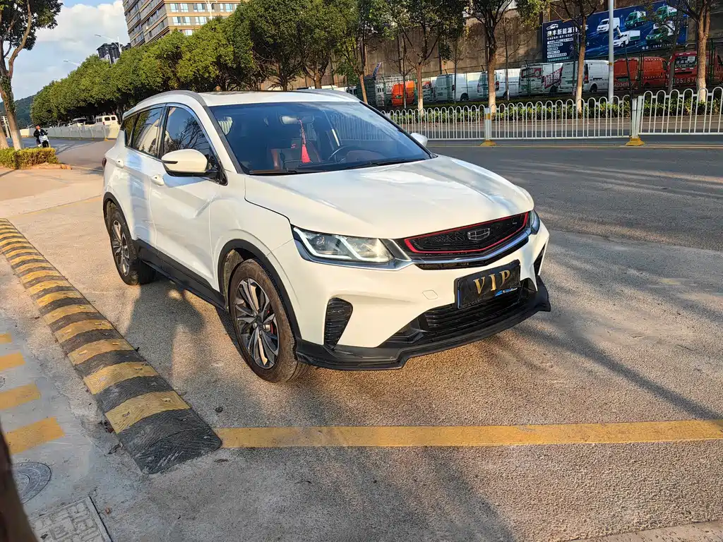 Geely Binyue — миниатюра 3