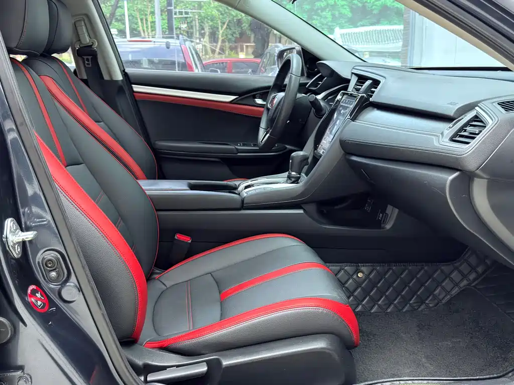 Honda Civic 2016 220TURBO CVT Luxury