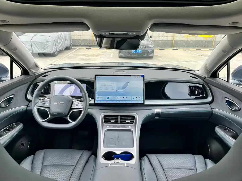 BYD SEA LION 07 DM I