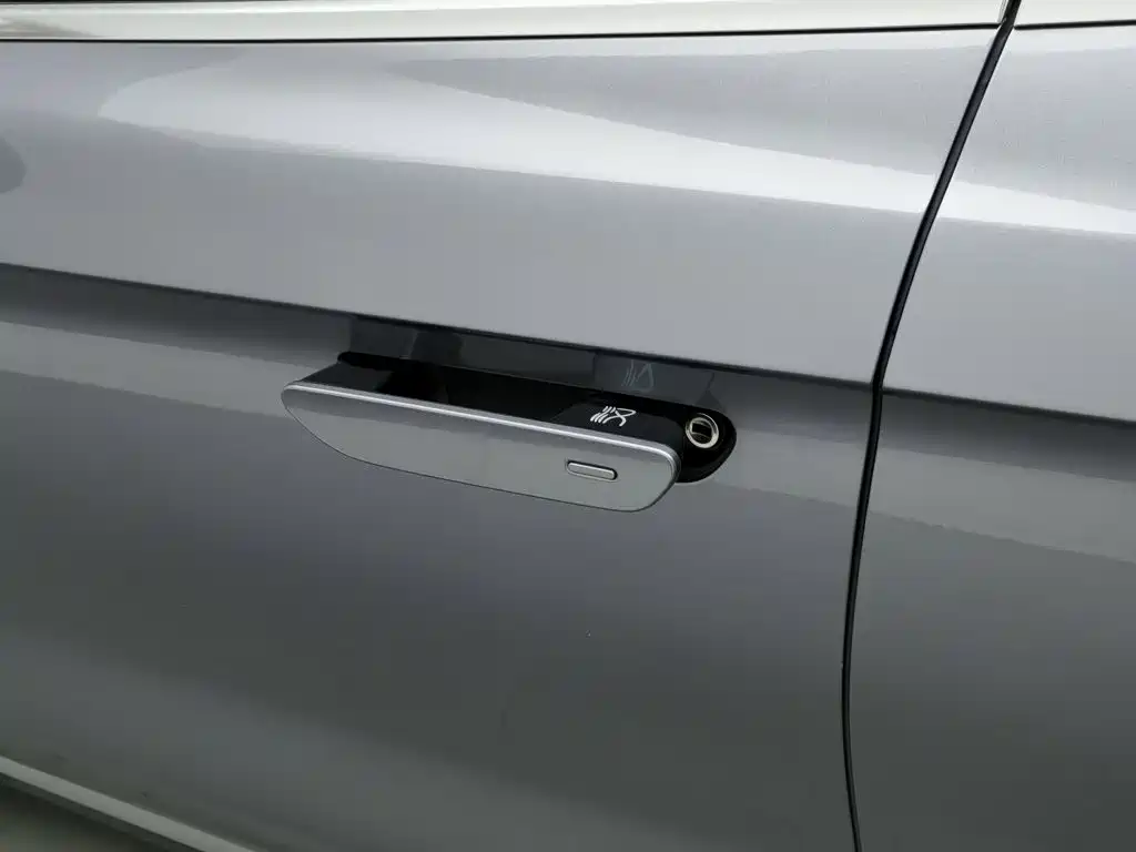 BYD Han — миниатюра 18