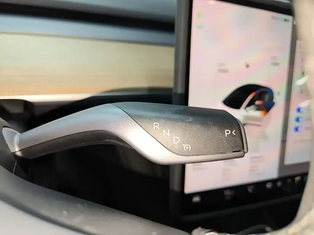 Tesla Model 3 — миниатюра 14