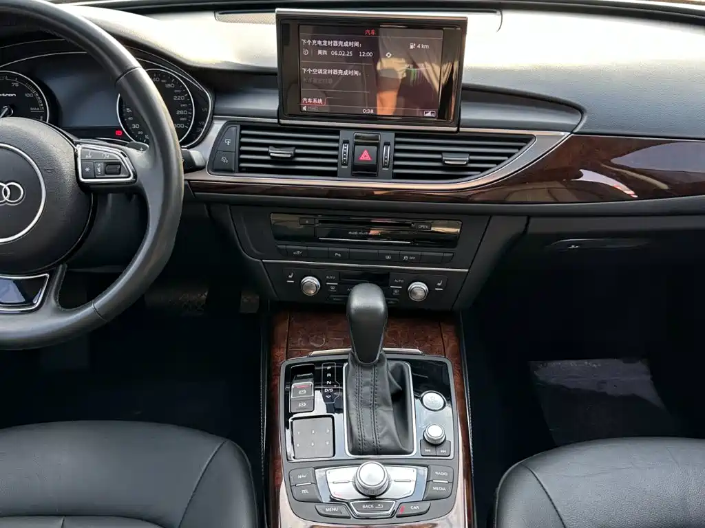 Audi A6L New Energy — миниатюра 21