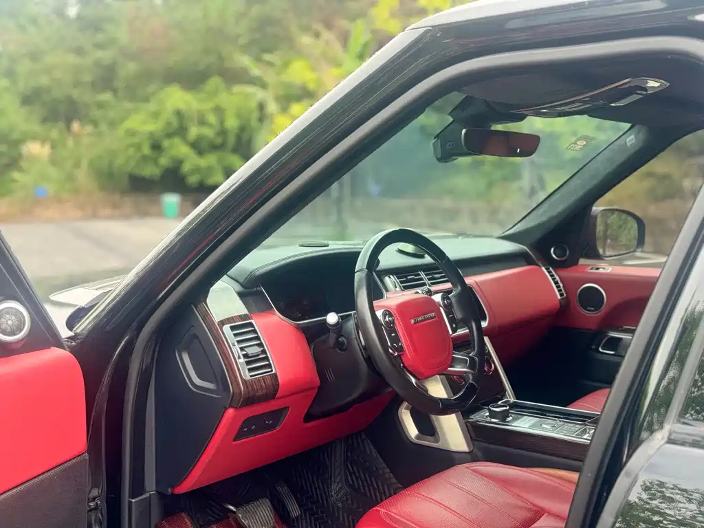 Land Rover Range Rover — миниатюра 8