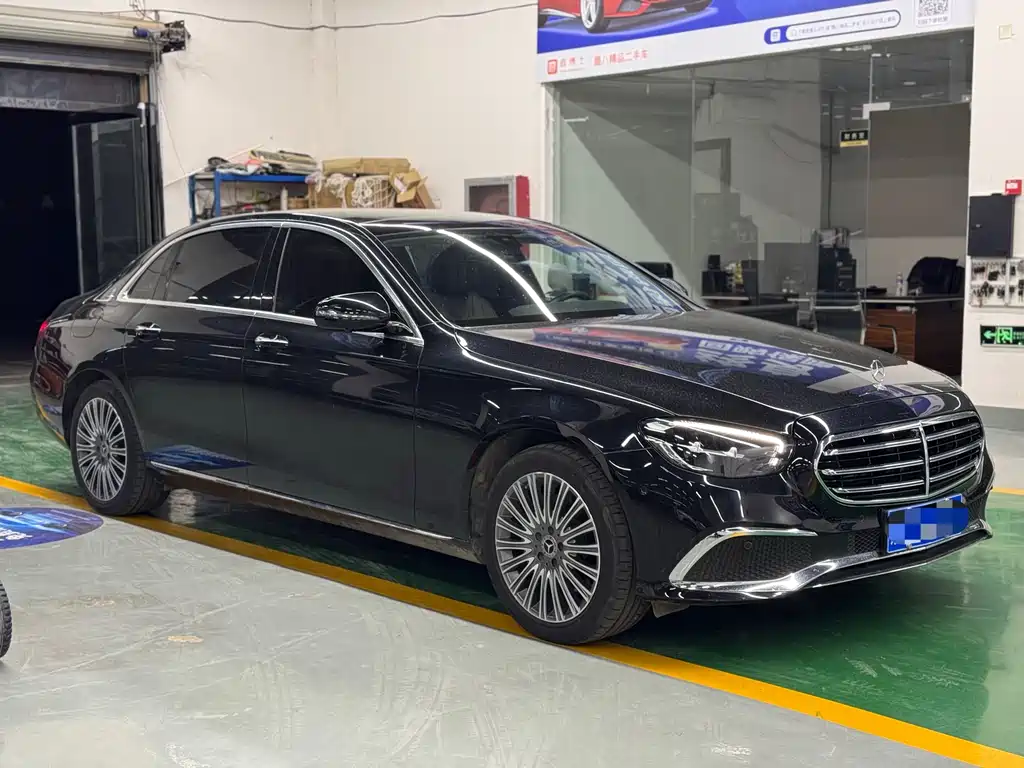 Mercedes-Benz E-Class 2023