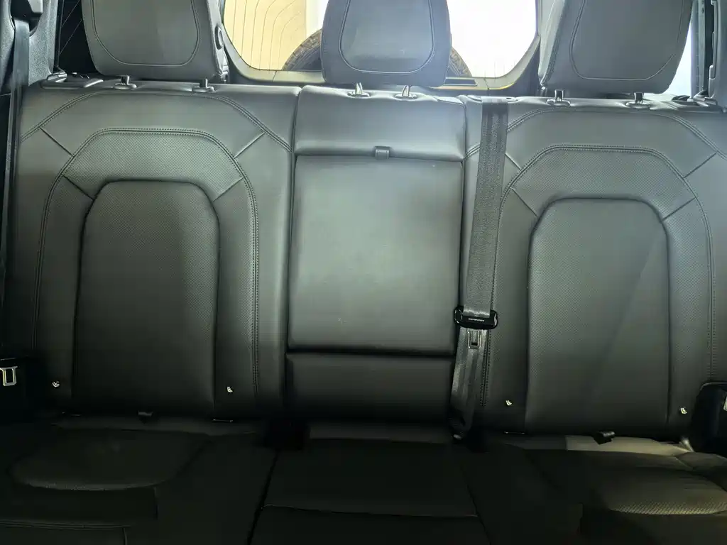 Land Rover Defender — миниатюра 22