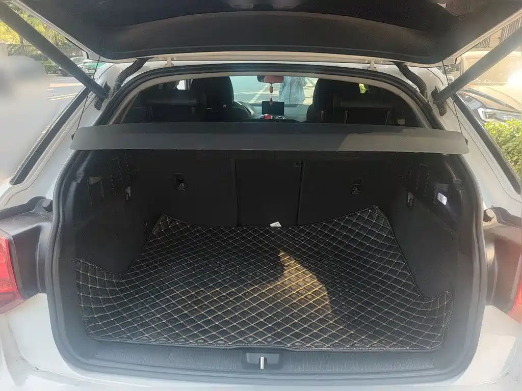 Audi Q2L — миниатюра 15