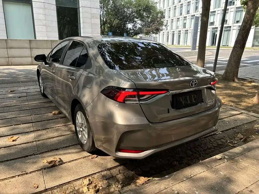 Toyota Corolla — миниатюра 5