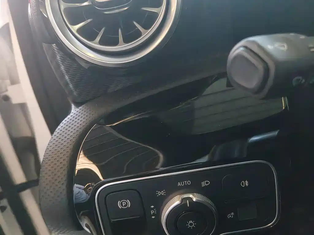 Mercedes-Benz A-Class — миниатюра 12