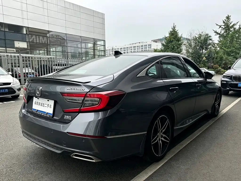 Honda Accord — миниатюра 5