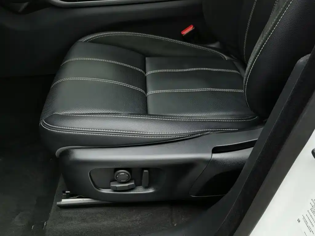 Land Rover Velar — миниатюра 20