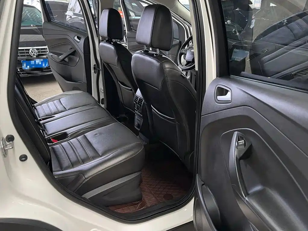 Ford Kuga — миниатюра 4