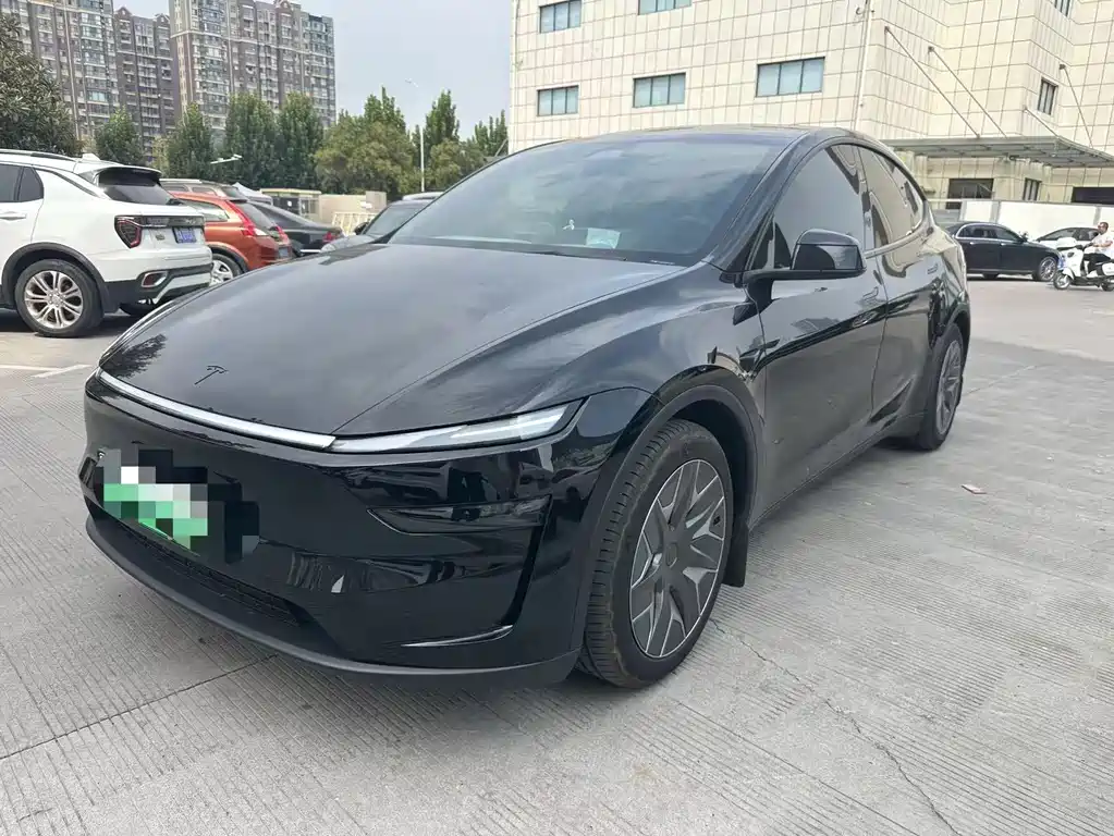 Tesla Model Y L