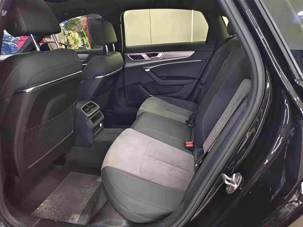 Audi A6L — миниатюра 5