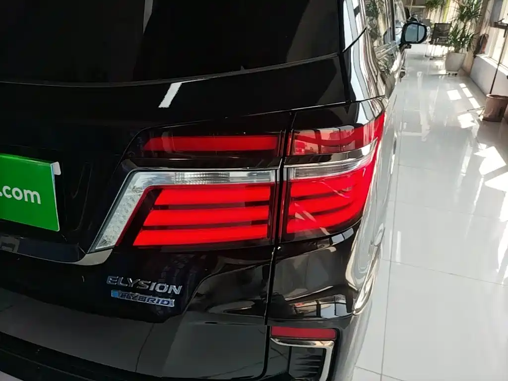 Honda Elysion — миниатюра 8